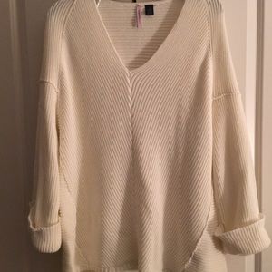 Medium Cream Sweater by Love by Design